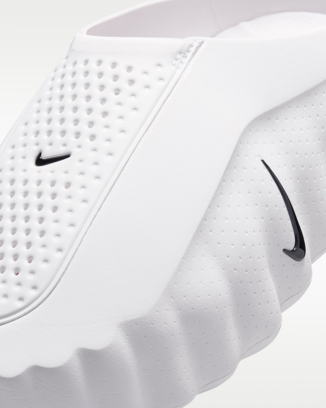 Nike Mind 001
Men's Pregame Mules